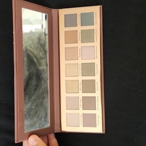 MALLY best dressed lids neutral and bold 14 matte and shimmer eyeshadows